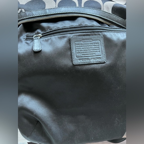 Coach Park Signature Rare Handbag - Picture 5 of 11